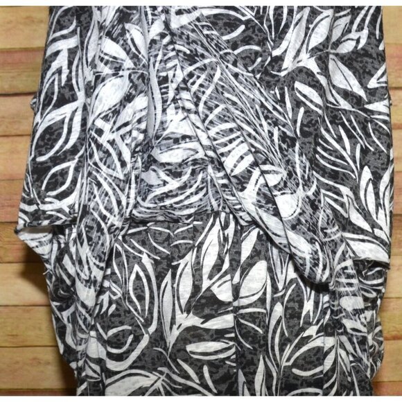 Catherines Womens Black Floral Sleeveless Blouse Top Plus Size 2X 22W 24W Tiered - Picture 5 of 10